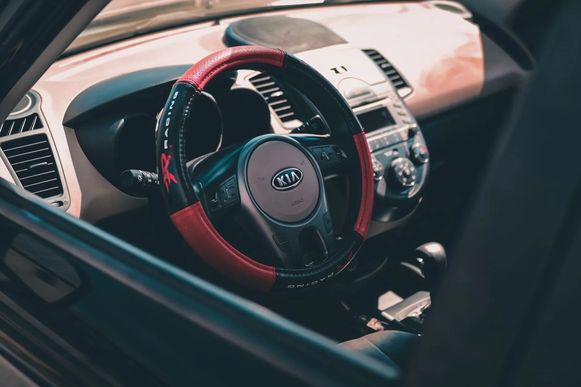 2025年甘肃企业营销管理系统选型对比与实施要点封面图